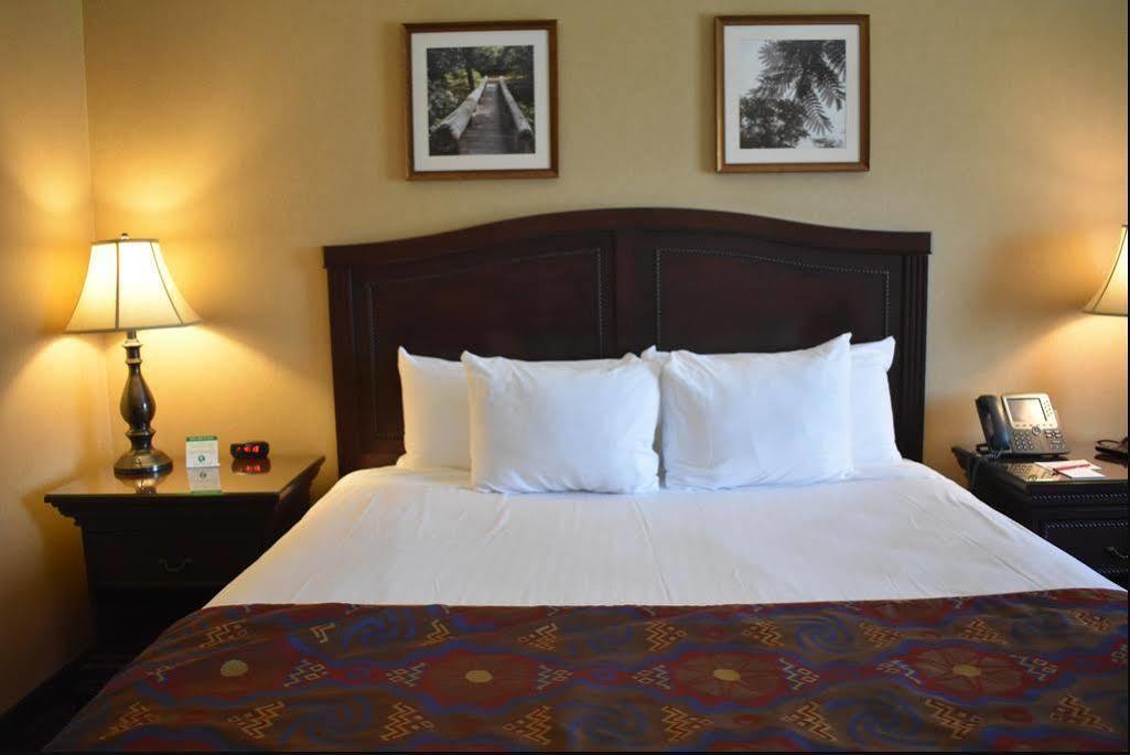 Cherokee Casino West Siloam Springs Resort Екстериор снимка